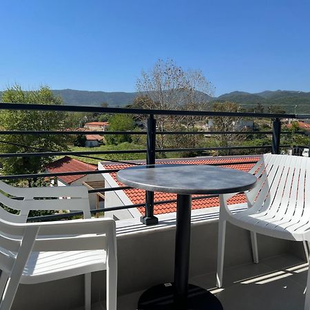 Four Shades Luxury Suites Sarti Dış mekan fotoğraf