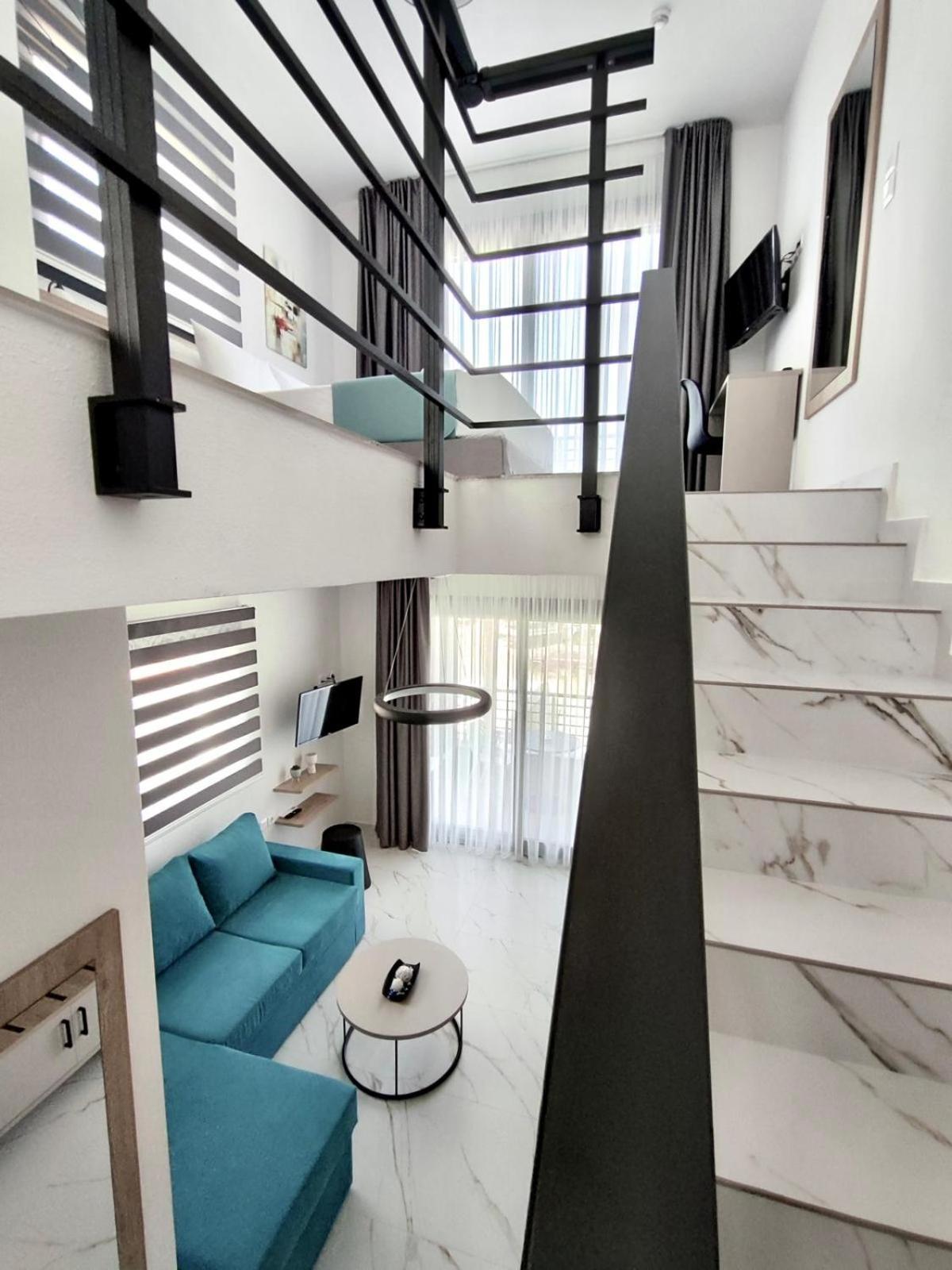 Four Shades Luxury Suites Sarti Dış mekan fotoğraf