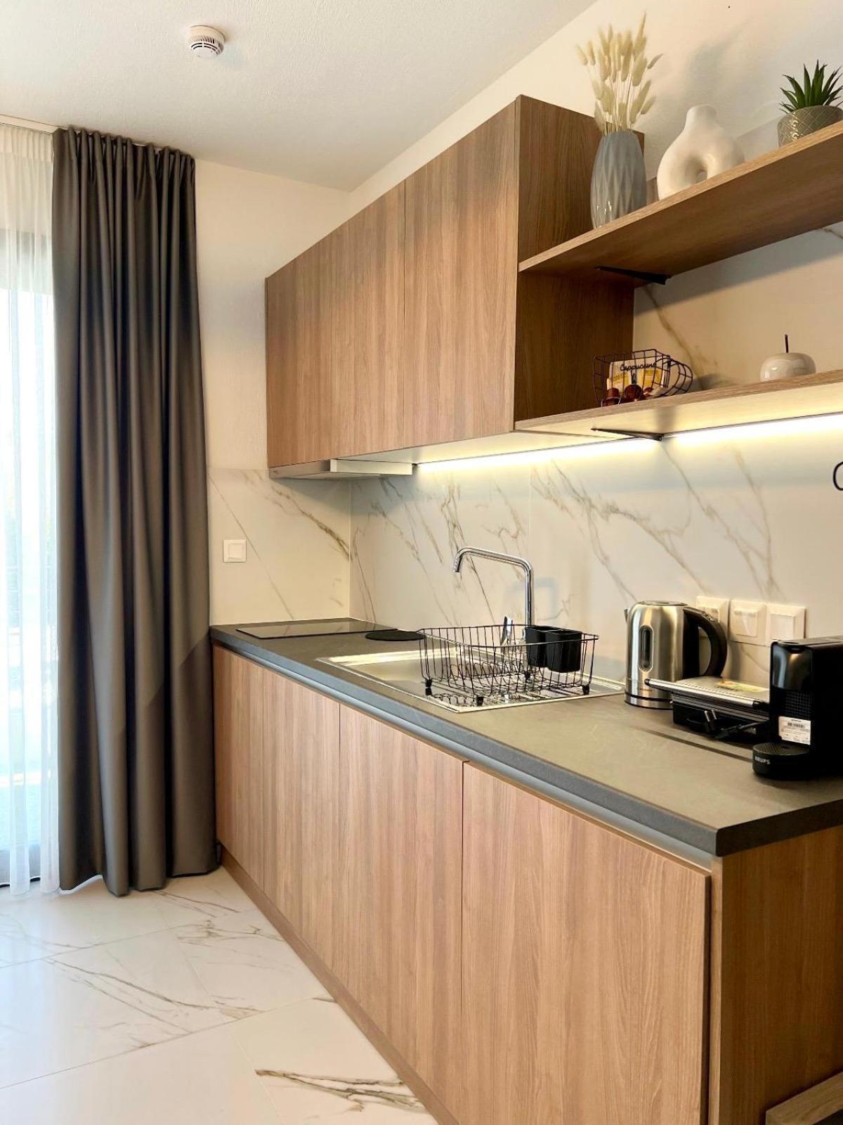 Four Shades Luxury Suites Sarti Dış mekan fotoğraf