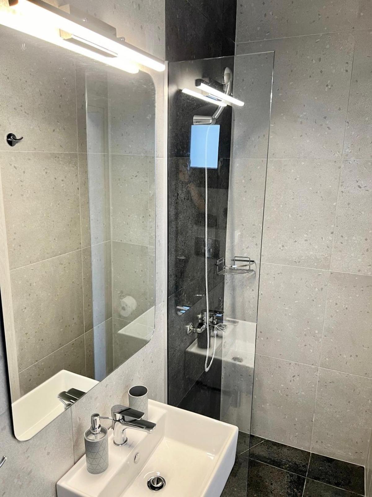 Four Shades Luxury Suites Sarti Dış mekan fotoğraf