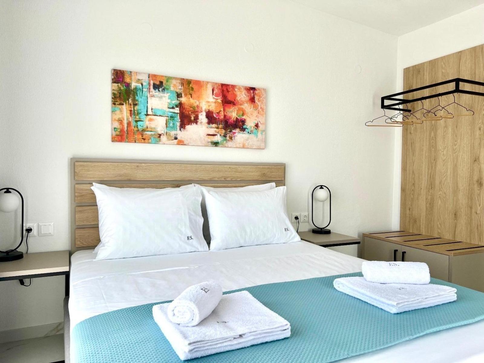 Four Shades Luxury Suites Sarti Dış mekan fotoğraf