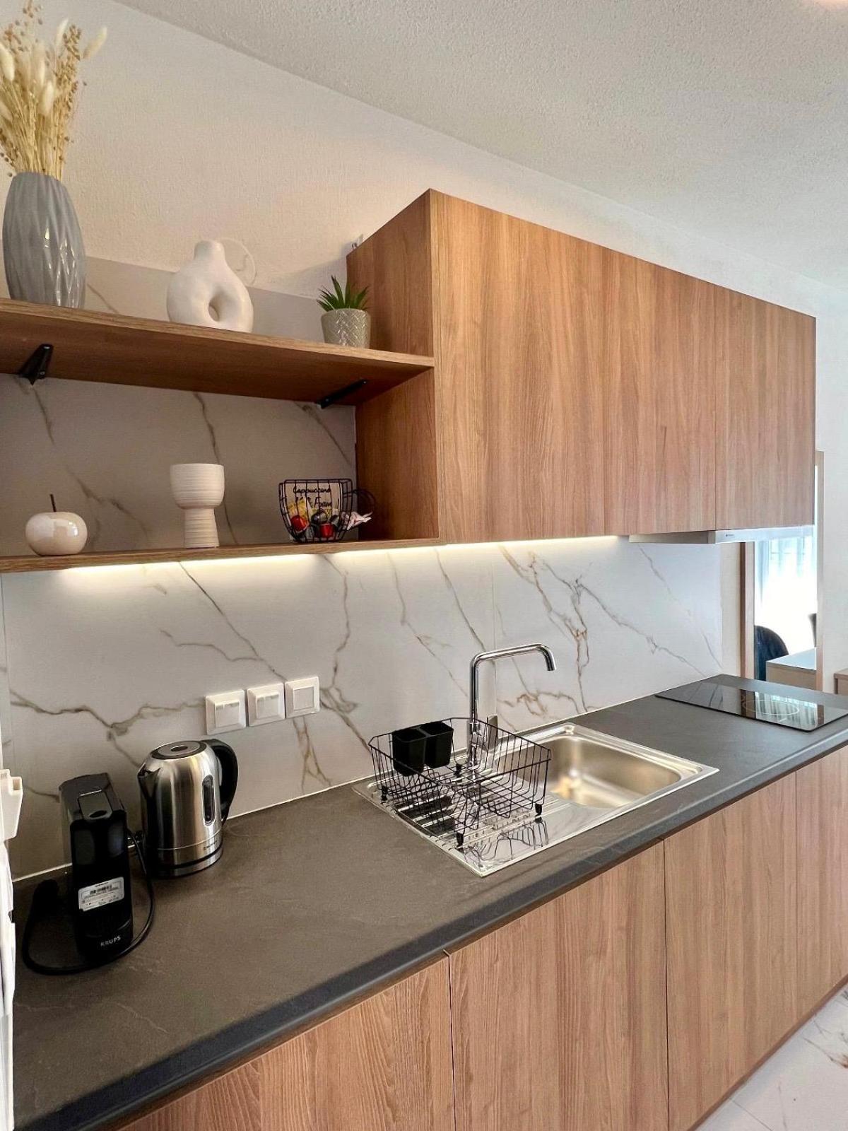 Four Shades Luxury Suites Sarti Dış mekan fotoğraf