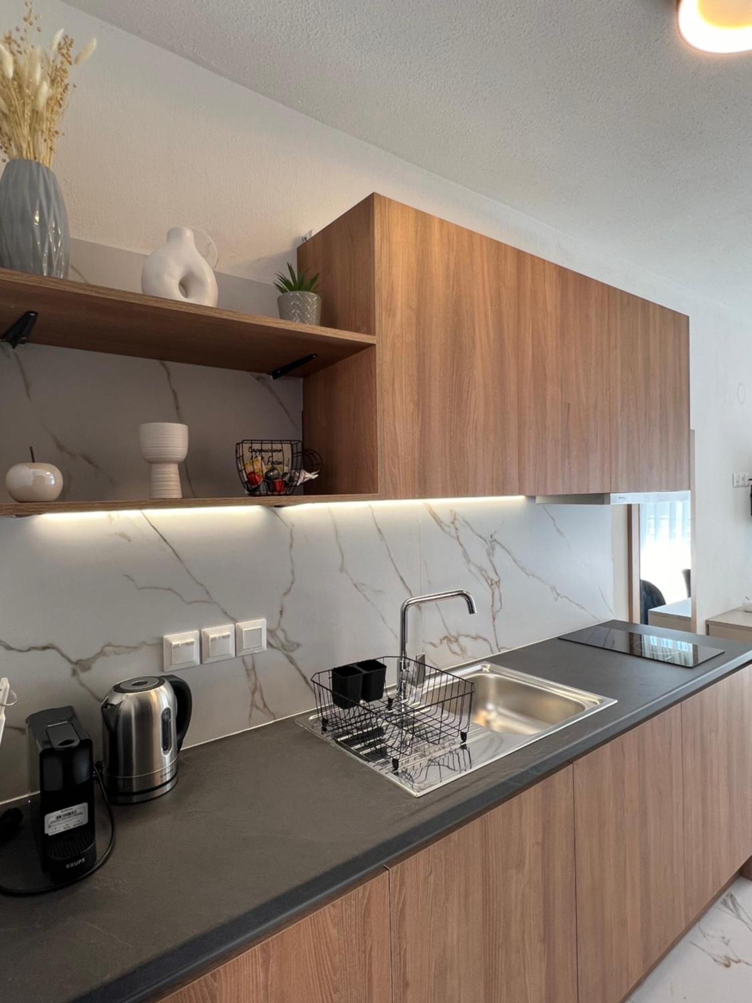 Four Shades Luxury Suites Sarti Dış mekan fotoğraf