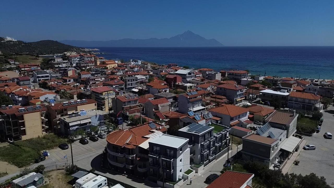 Four Shades Luxury Suites Sarti Dış mekan fotoğraf