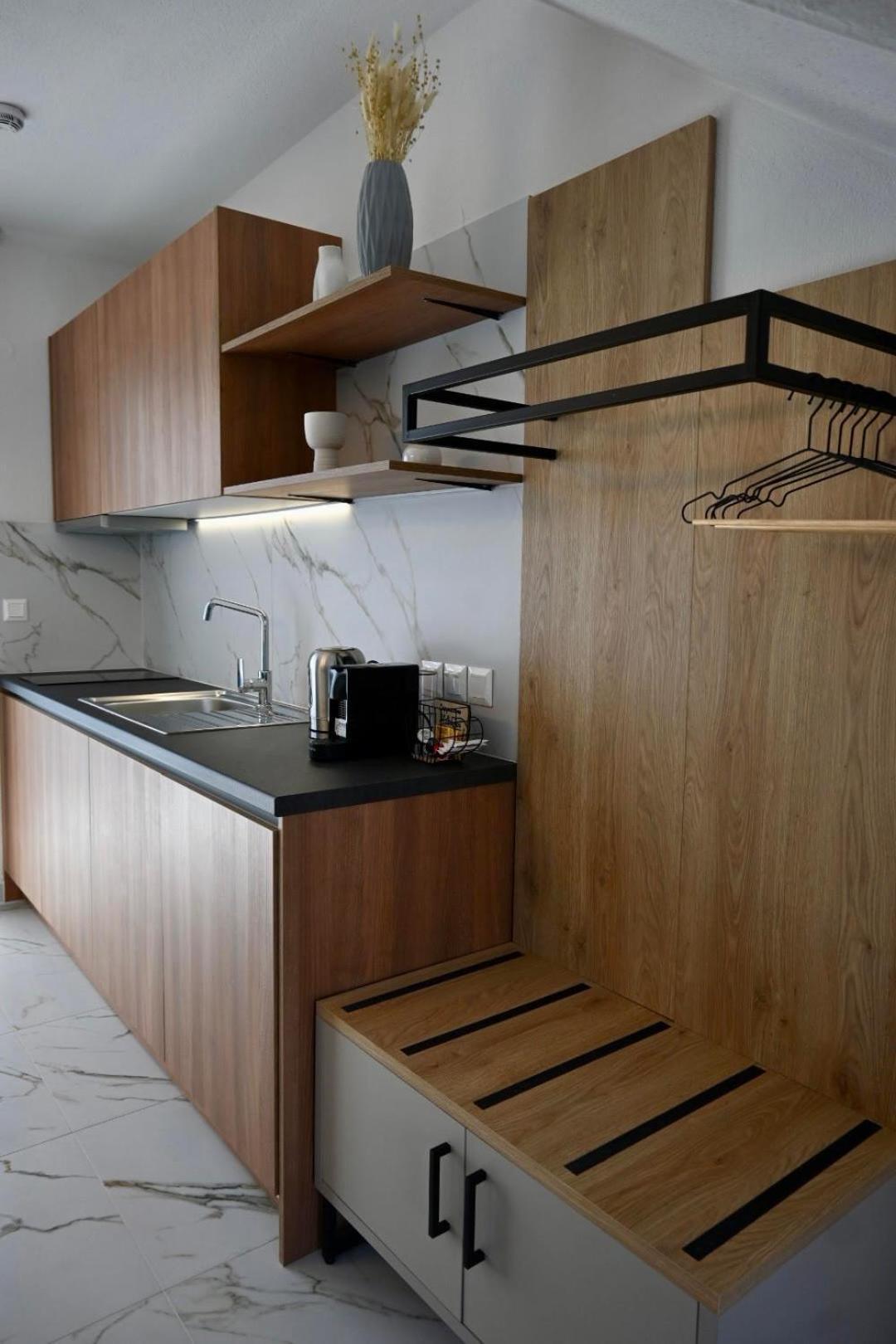 Four Shades Luxury Suites Sarti Dış mekan fotoğraf