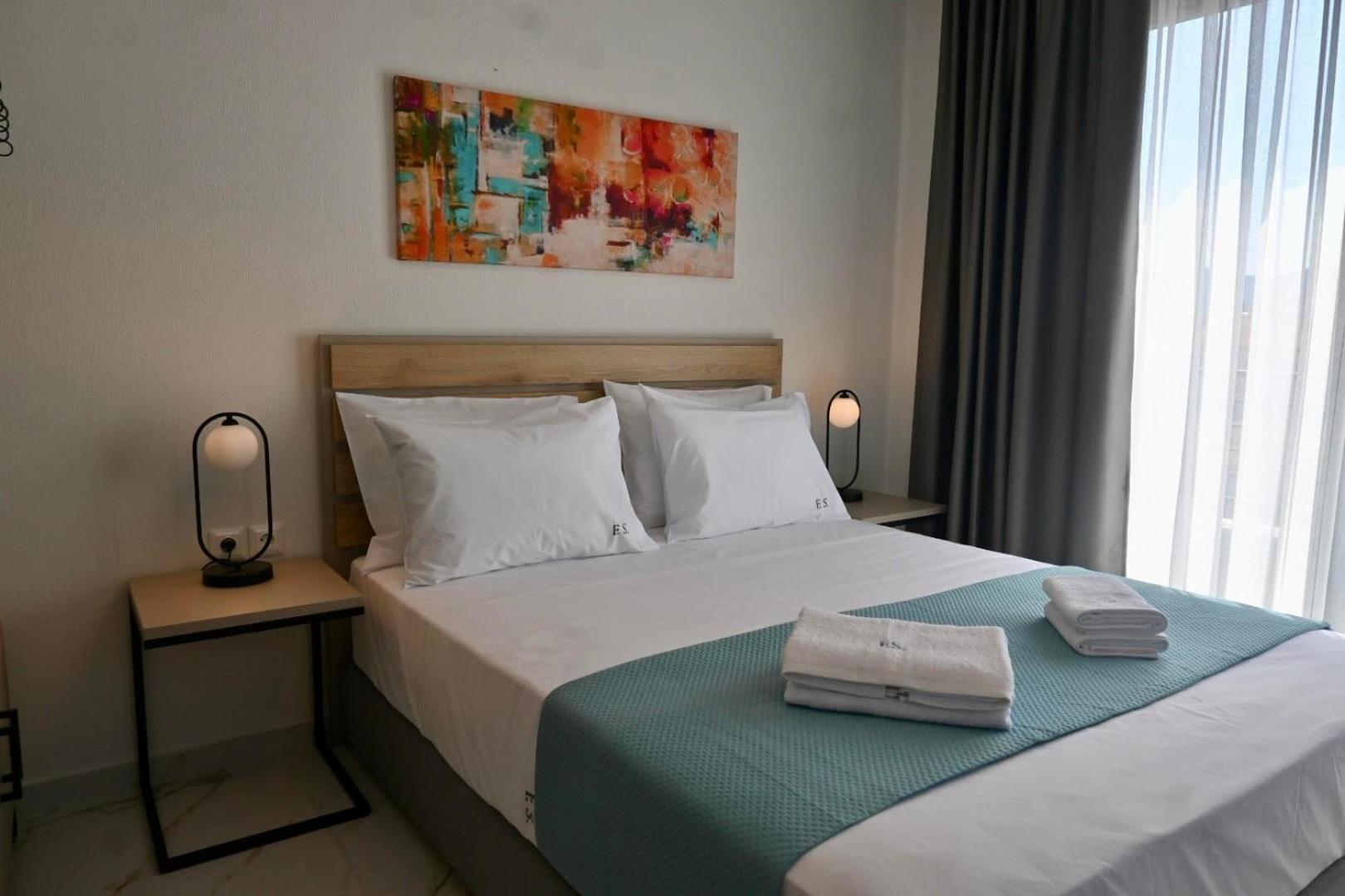 Four Shades Luxury Suites Sarti Dış mekan fotoğraf